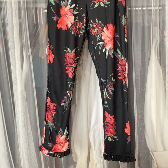 Slim Floral professional trousers with pockets and ruffled ankles - Picture 2 of 4